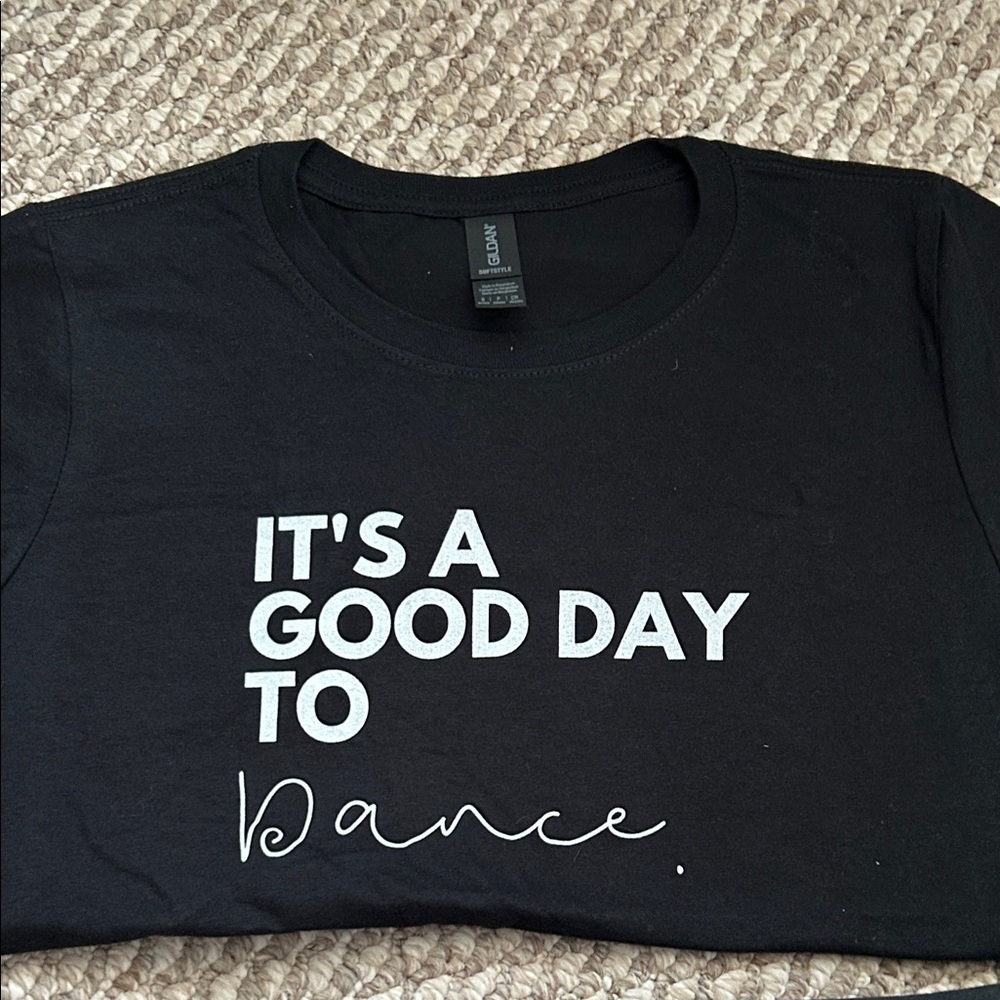 NWOT Black Graphic Dance T-Shirt